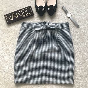 Loft Black & White Houndstooth Petite Skirt 00P